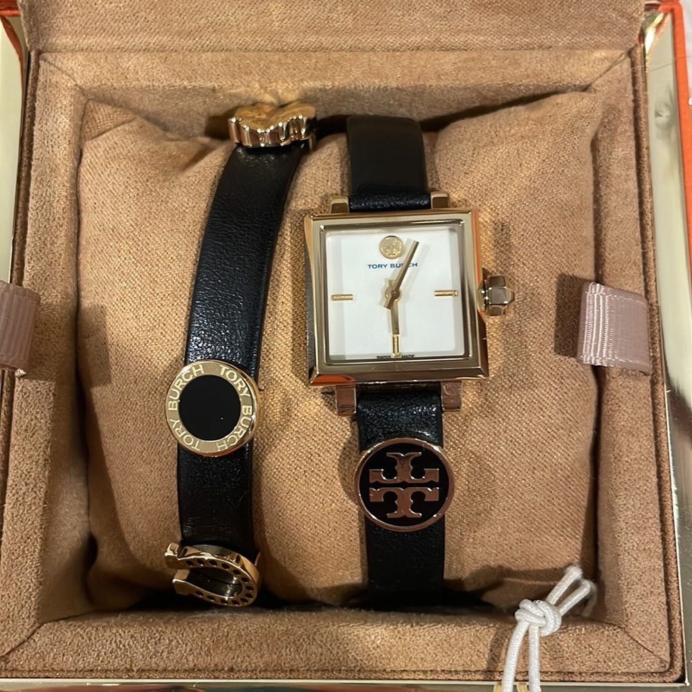 Tory Burch
Saucy Charm Double Wrap Watch, 25mm - Picture 4 of 4